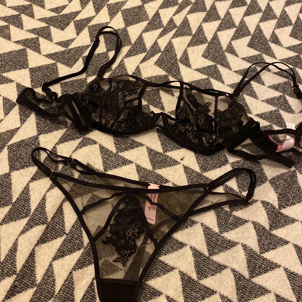 Agent provocateur bra and ring set lace 32c / small
